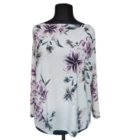 Biała bluzka z rękawem kimono - wiosenne fioletowe kwiaty